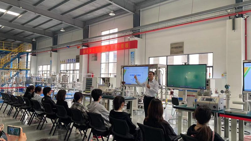 汽车塑料原料：十大品牌背后的技术解析